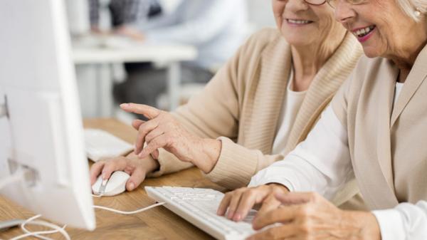 کرونا؛ عامل افزایش سواد دیجیتالی سالمندان