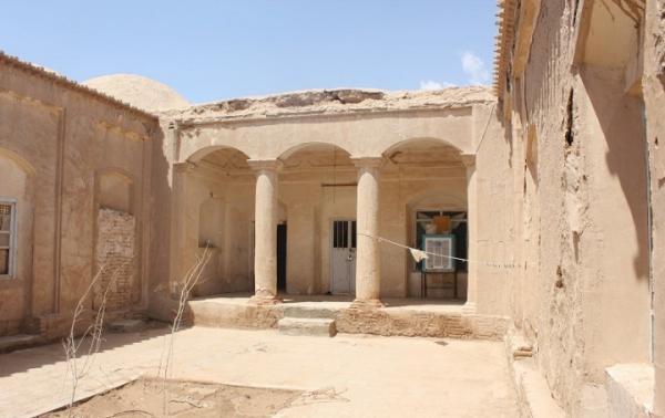 شروع بازسازی خانه تاریخی جهانی سه قلعه خراسان جنوبی