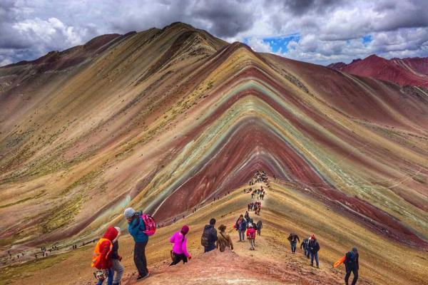 آیا گردشگری باعث تخریب کوه رنگین کمان پرو خواهد شد؟