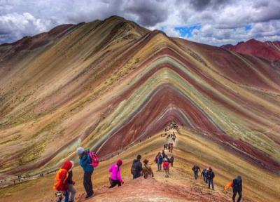 آیا گردشگری باعث تخریب کوه رنگین کمان پرو خواهد شد؟