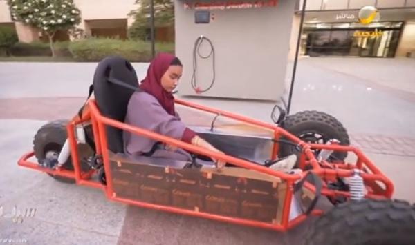 دختران دانشجوی عربستانی خودروی برقی ساختند