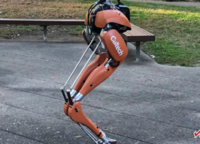 اختراع کاربردی ترین پروتز روباتیک دنیا ، کمک به معلولان برای راه رفتن