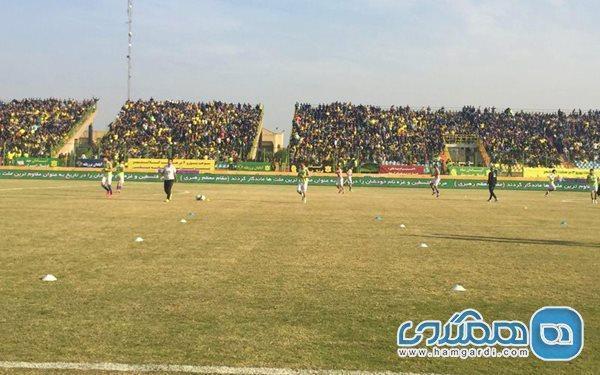 ورزشگاه تختی یکی از معروف ترین دیدنی های آبادان به شمار می رود