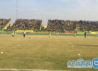 ورزشگاه تختی یکی از معروف ترین دیدنی های آبادان به شمار می رود